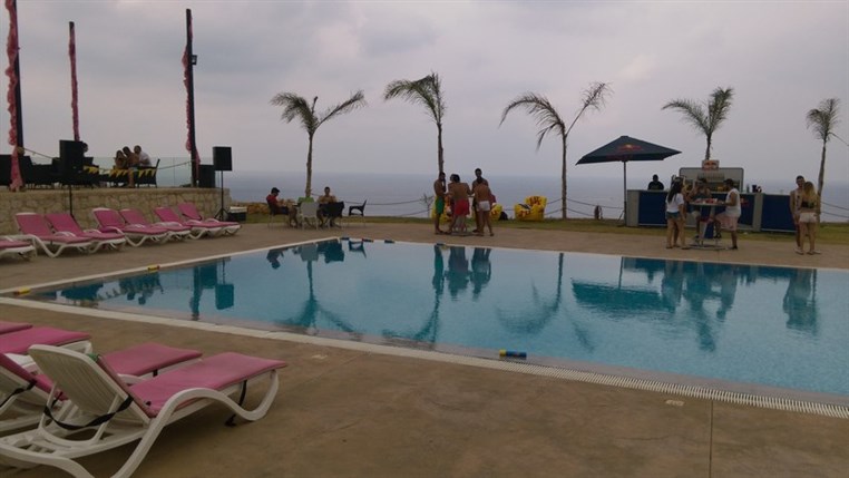 Wet n' Wild Summer Pool Party
